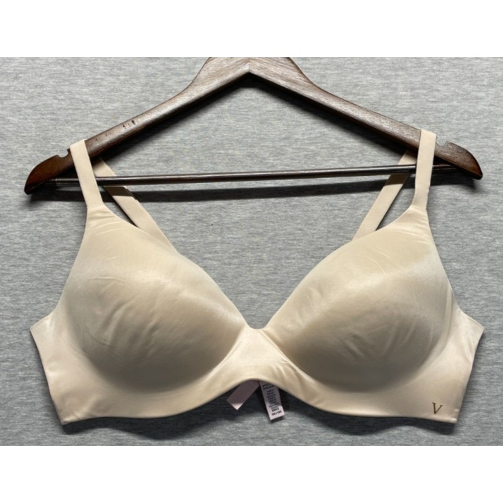 Victoria's Secret Infinity Flex Lightly Lined Wireless Plunge Bra Women 38C Nude